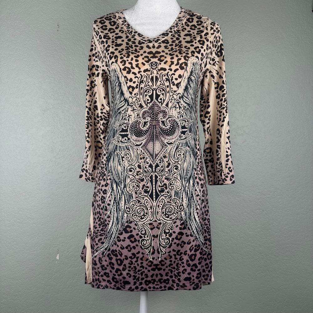 Leopard Print Tunic Dress Top Sz M Rhinestone Angel Wing Fleur-de-lis Sharkbite
